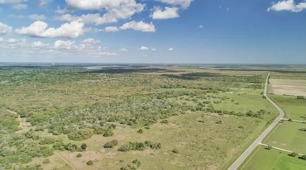 2 Farm Market 530 Edna, TX 77957