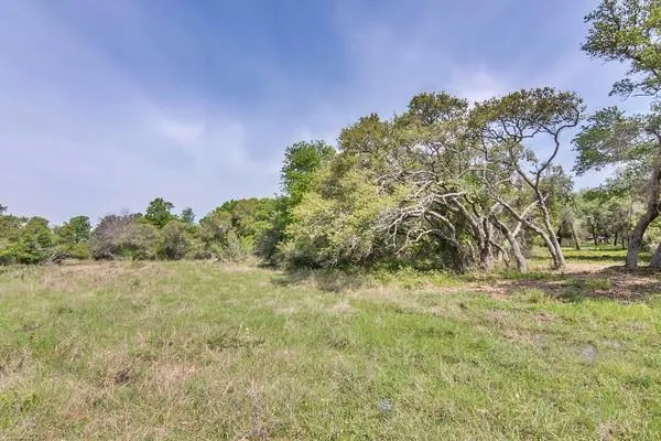 2 Farm Market 530 Edna, TX 77957