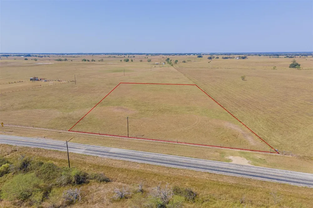 1892 Fm 2761 Cat Spring, TX 78933