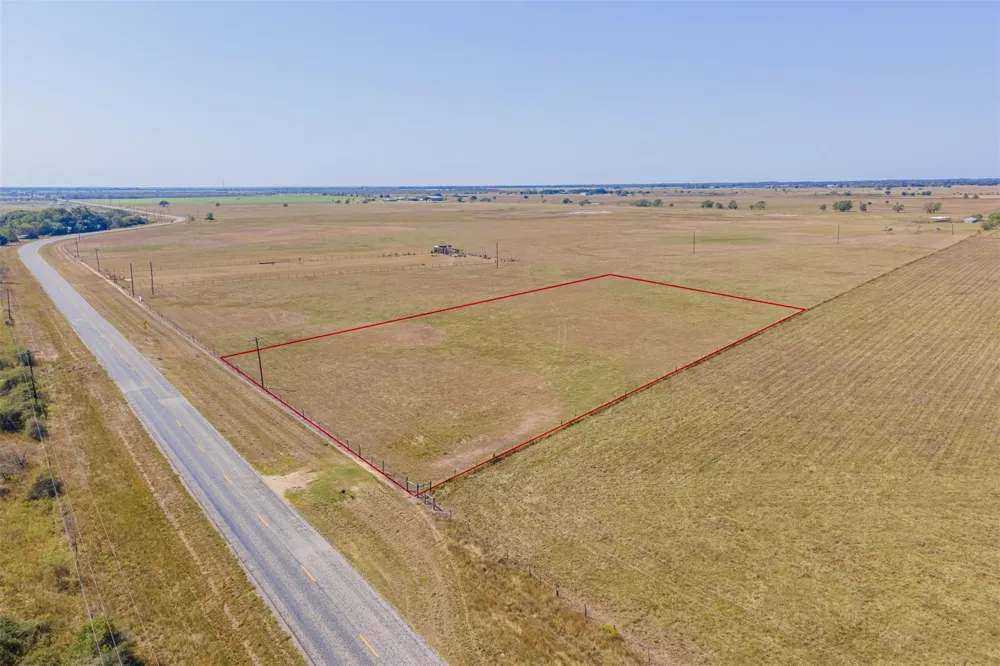 1892 Fm 2761 Cat Spring, TX 78933