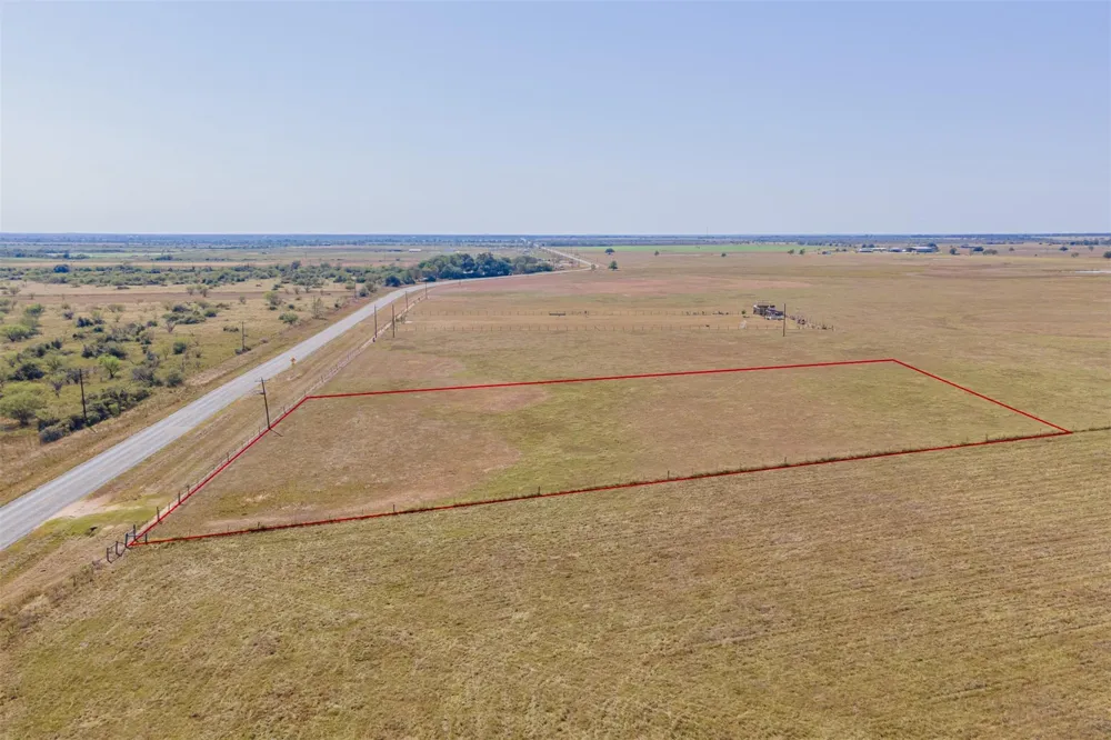 1892 Fm 2761 Cat Spring, TX 78933