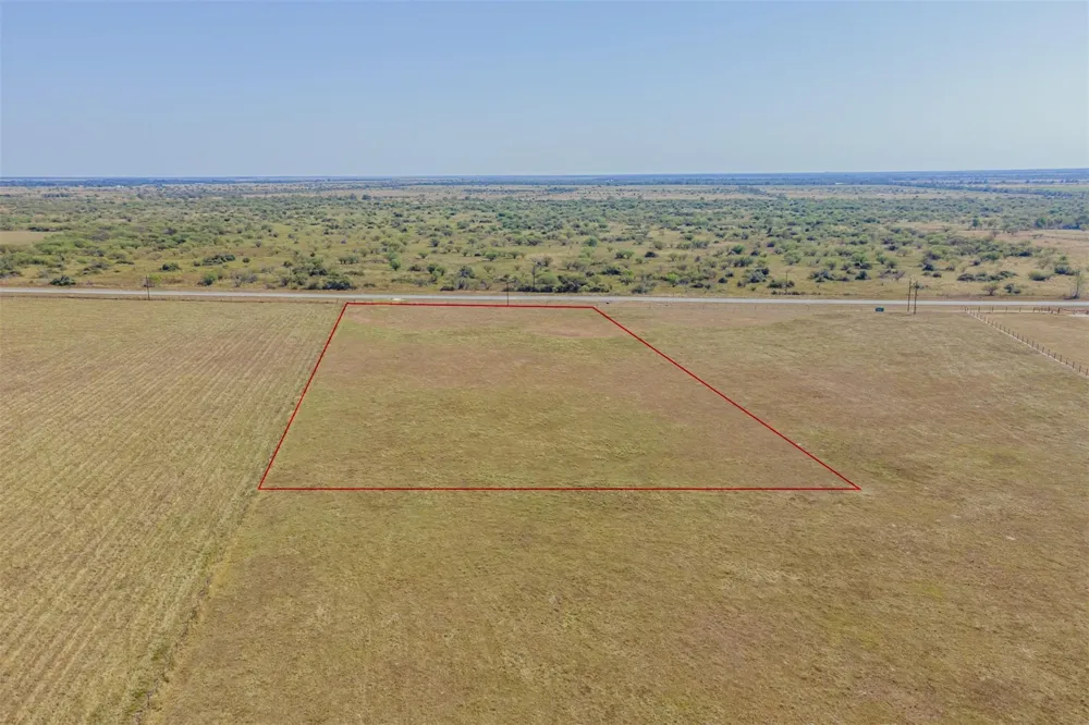 1892 Fm 2761 Cat Spring, TX 78933