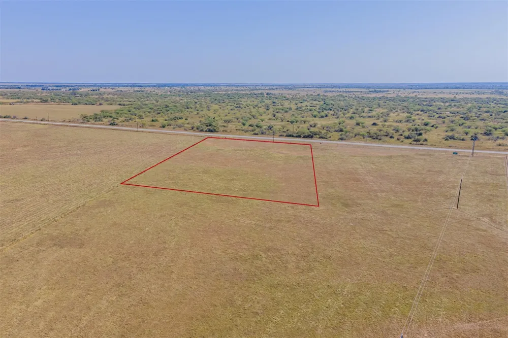 1892 Fm 2761 Cat Spring, TX 78933