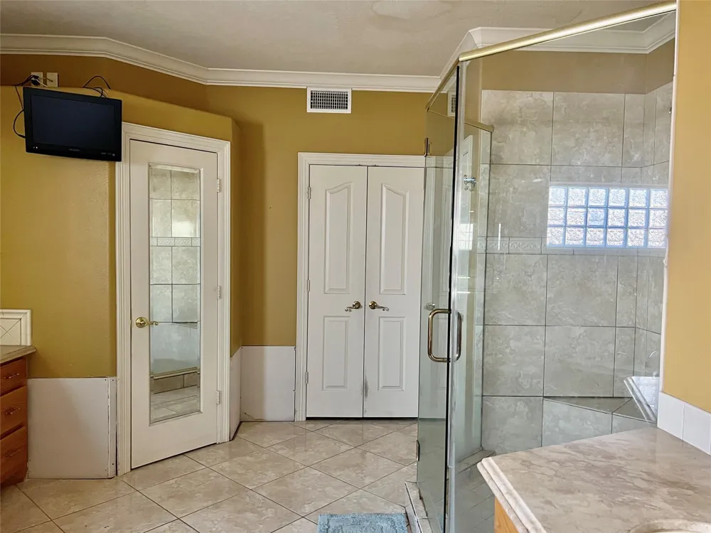 3301 Roya Court Port Arthur, TX 77642