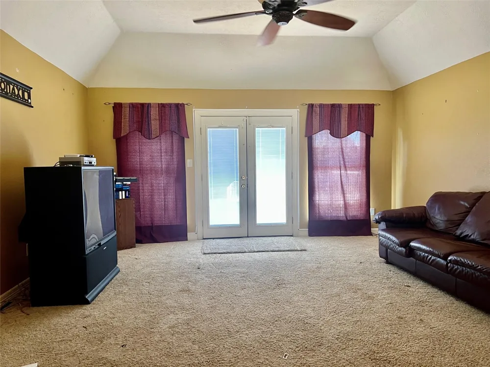3301 Roya Court Port Arthur, TX 77642
