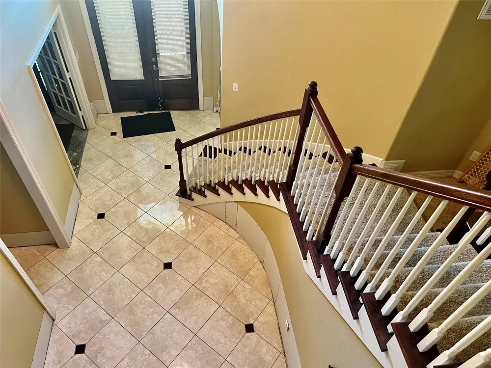 3301 Roya Court Port Arthur, TX 77642