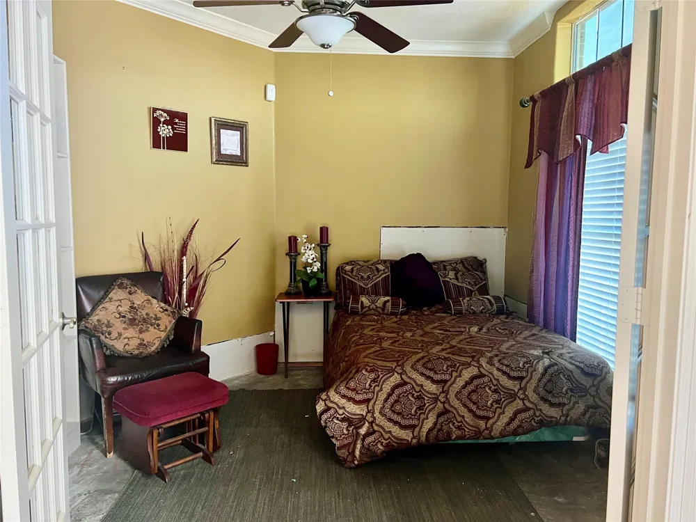 3301 Roya Court Port Arthur, TX 77642