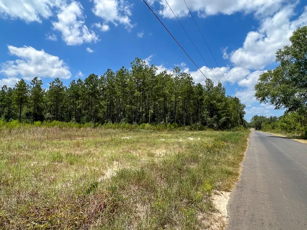 2 County Road 1420 Warren, TX 77664