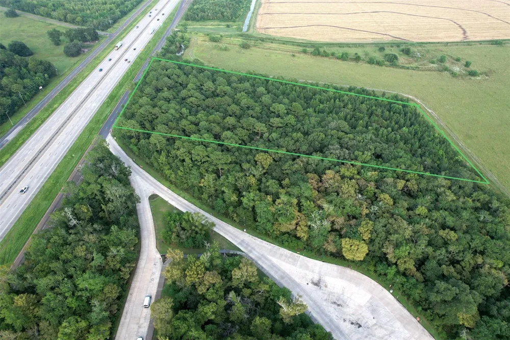 Interstate 10 East Anahuac, TX 77514