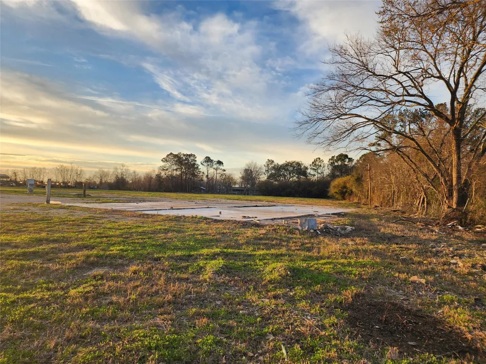 3610 E Highway 6 Alvin, TX 77511