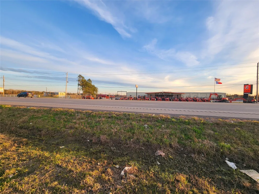 3610 E Highway 6 Alvin, TX 77511