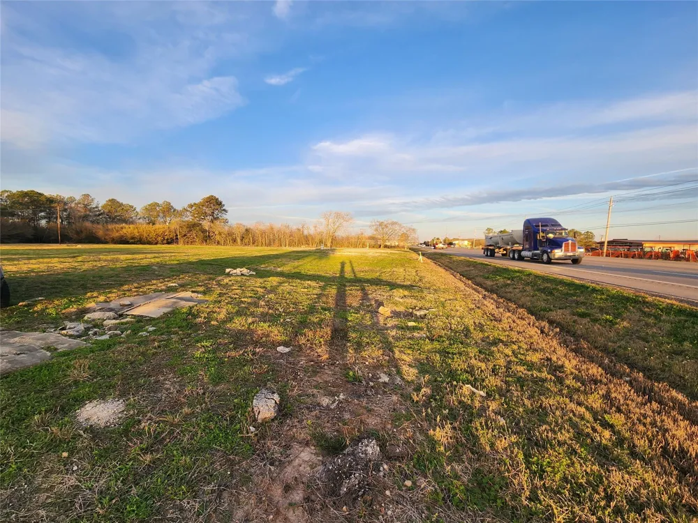 3610 E Highway 6 Alvin, TX 77511