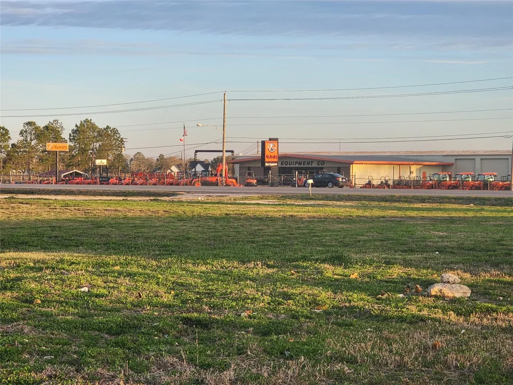 3610 E Highway 6 Alvin, TX 77511