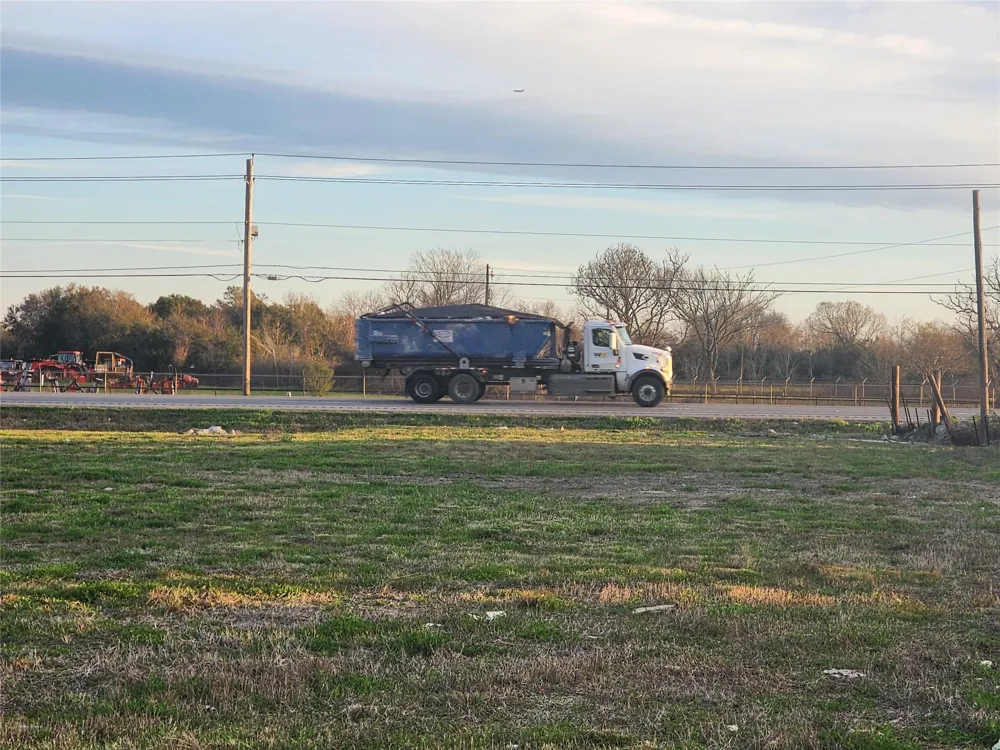 3610 E Highway 6 Alvin, TX 77511