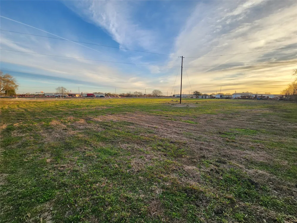 3610 E Highway 6 Alvin, TX 77511