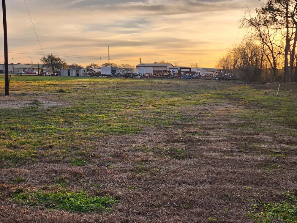 3610 E Highway 6 Alvin, TX 77511