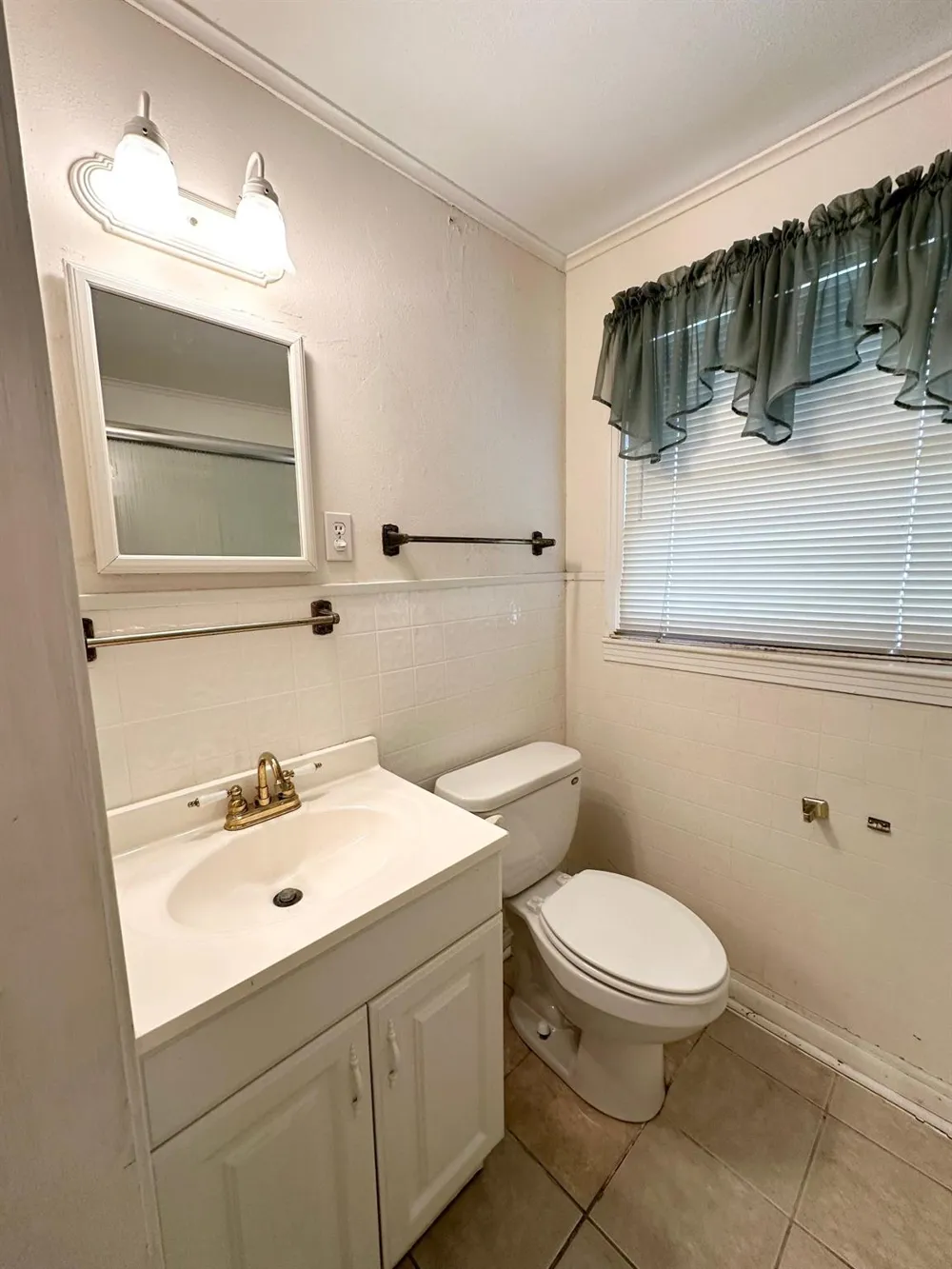 1006 E Easy Avenue Crockett, TX 75835