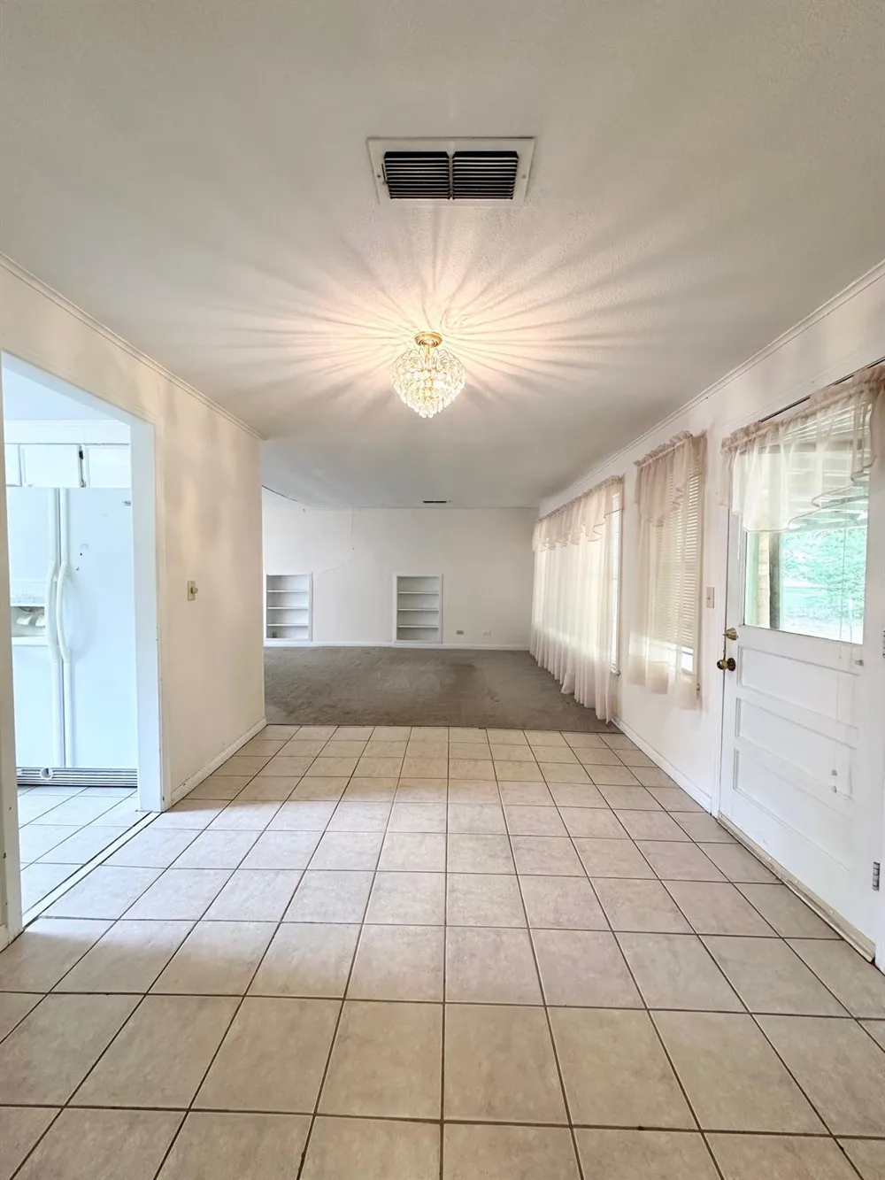 1006 E Easy Avenue Crockett, TX 75835