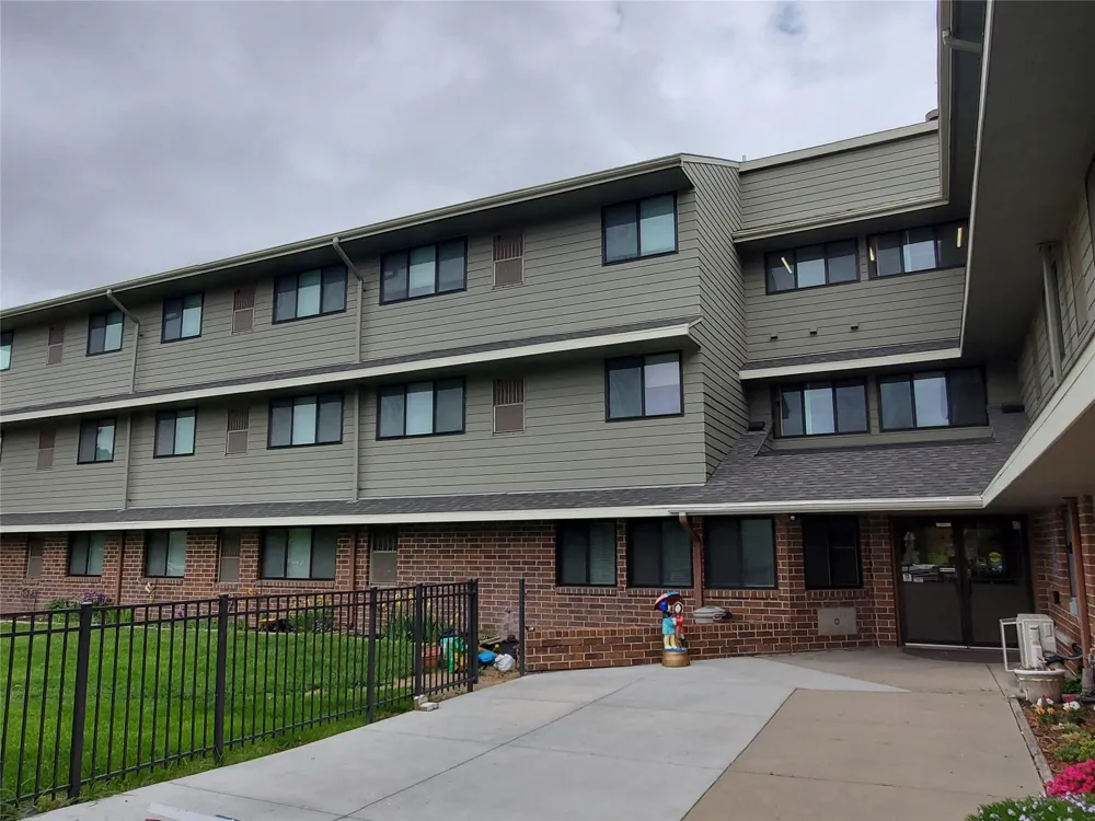 737 22nd St Lincoln, NE 68503