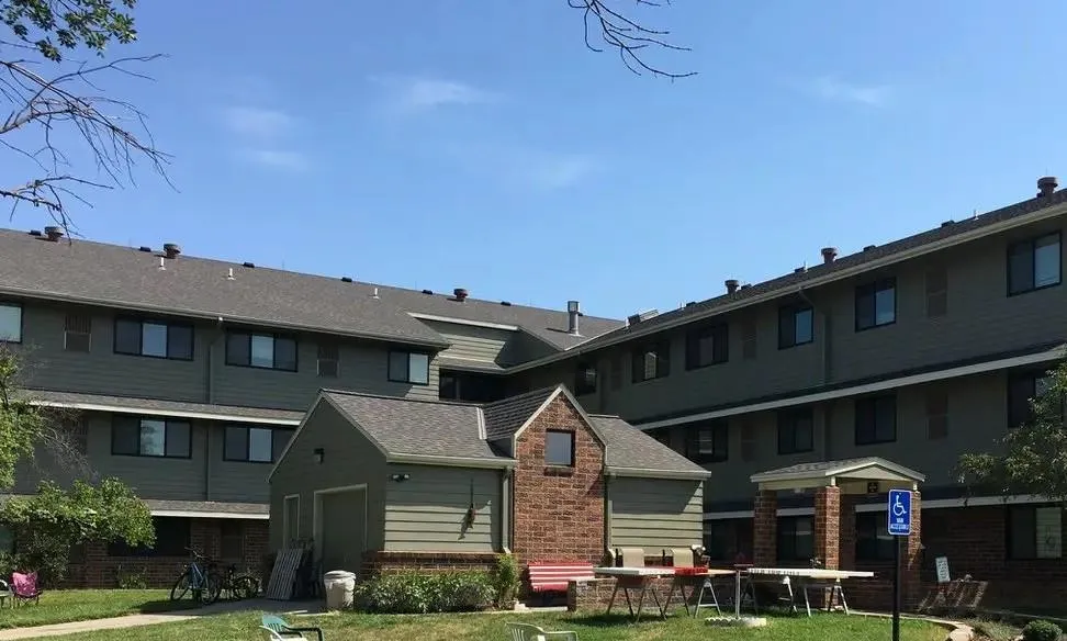 737 22nd St Lincoln, NE 68503