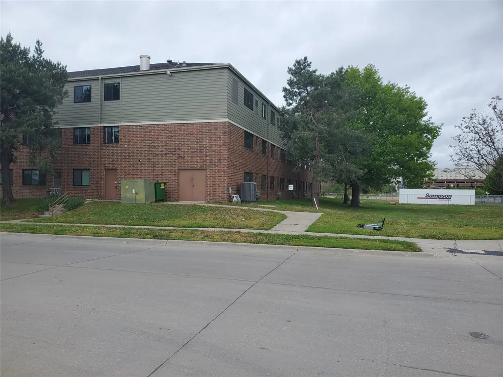 737 22nd St Lincoln, NE 68503
