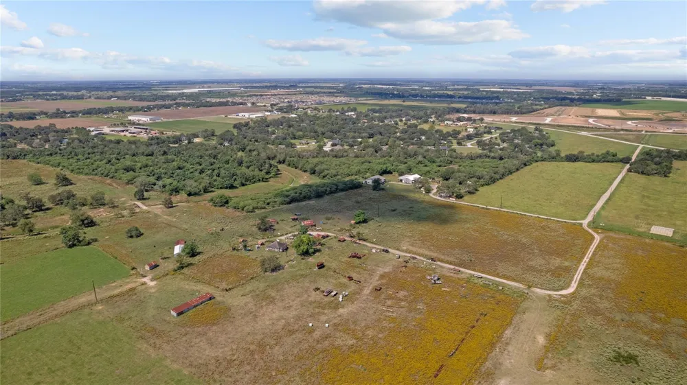 2015 Cottonwood School Road Rosenberg, TX 77471