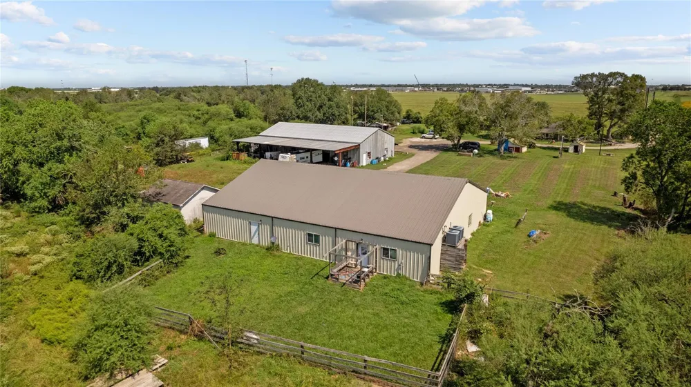 2015 Cottonwood School Road Rosenberg, TX 77471