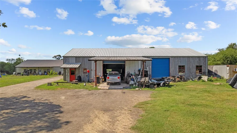 2015 Cottonwood School Road Rosenberg, TX 77471