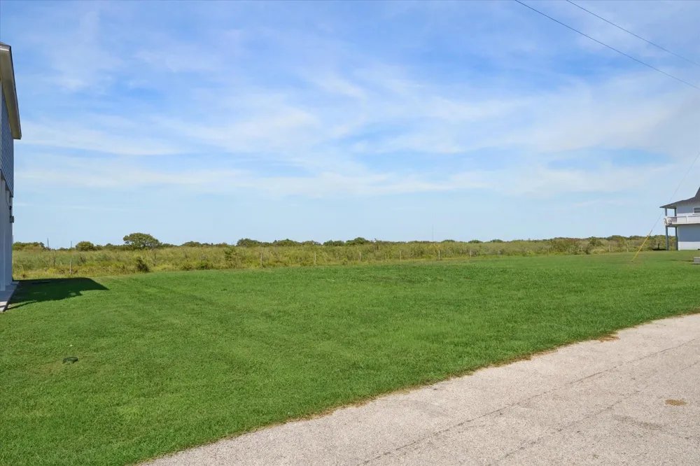 3825 Marble Street Bolivar Peninsula, TX 77650
