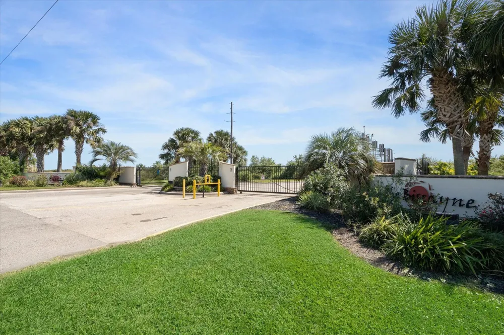 3825 Marble Street Bolivar Peninsula, TX 77650