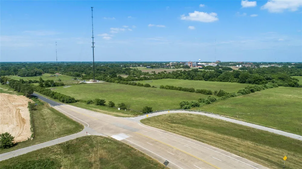 1 Richards Road Prairie View, TX 77446