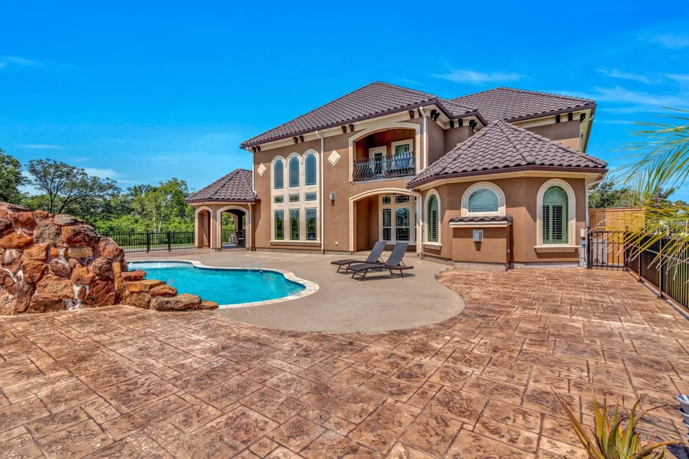 33511 Blue Crab Court Richwood, TX 77515