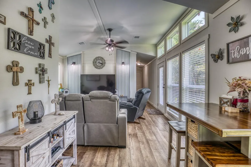 102 Hilltop Court Somerville, TX 77879