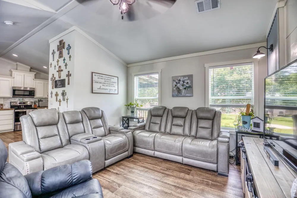 102 Hilltop Court Somerville, TX 77879