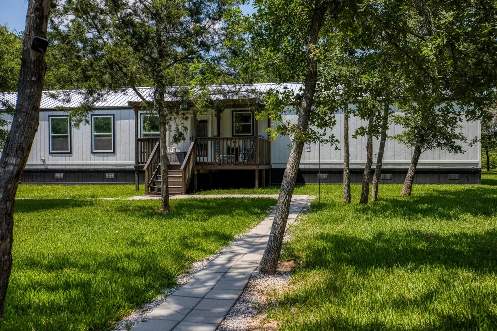 102 Hilltop Court Somerville, TX 77879