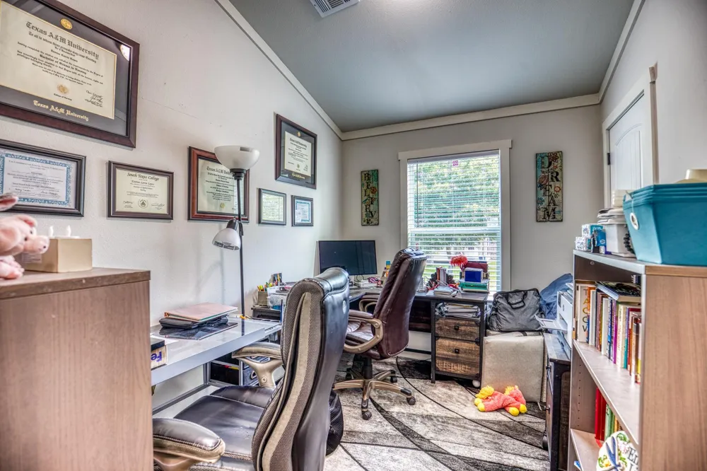 102 Hilltop Court Somerville, TX 77879