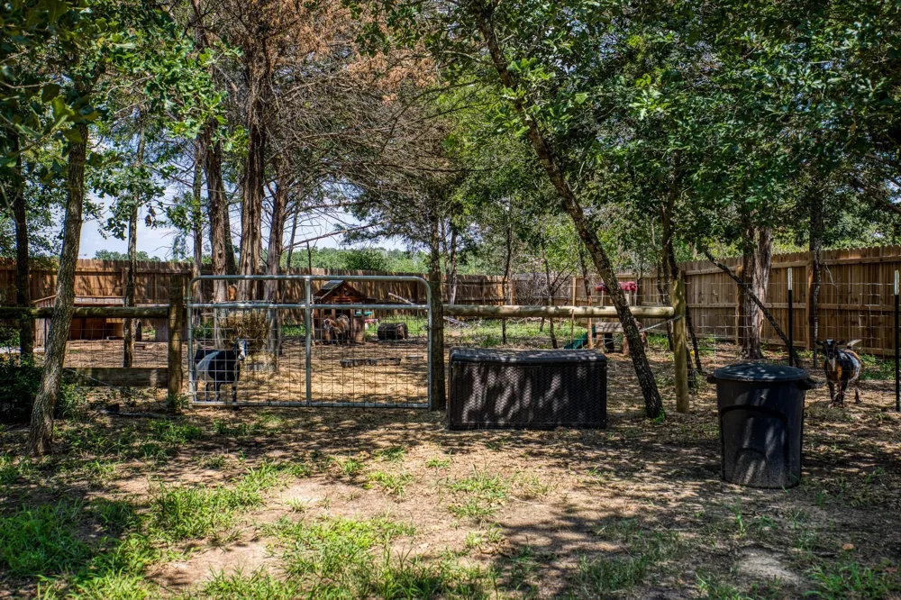 102 Hilltop Court Somerville, TX 77879
