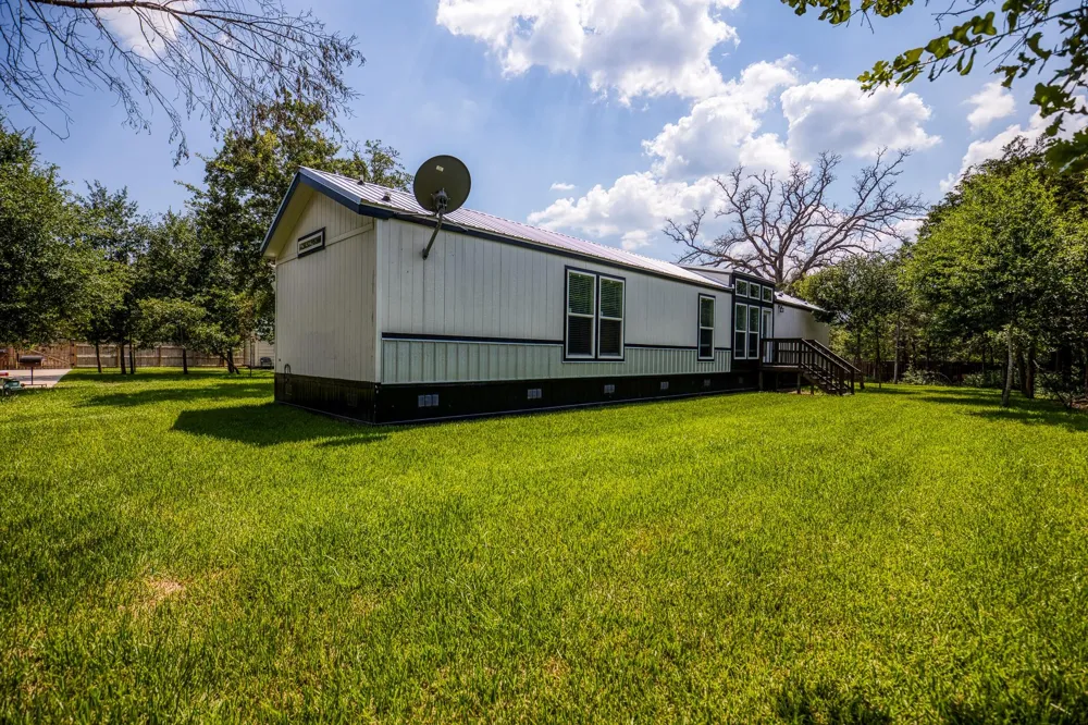 102 Hilltop Court Somerville, TX 77879