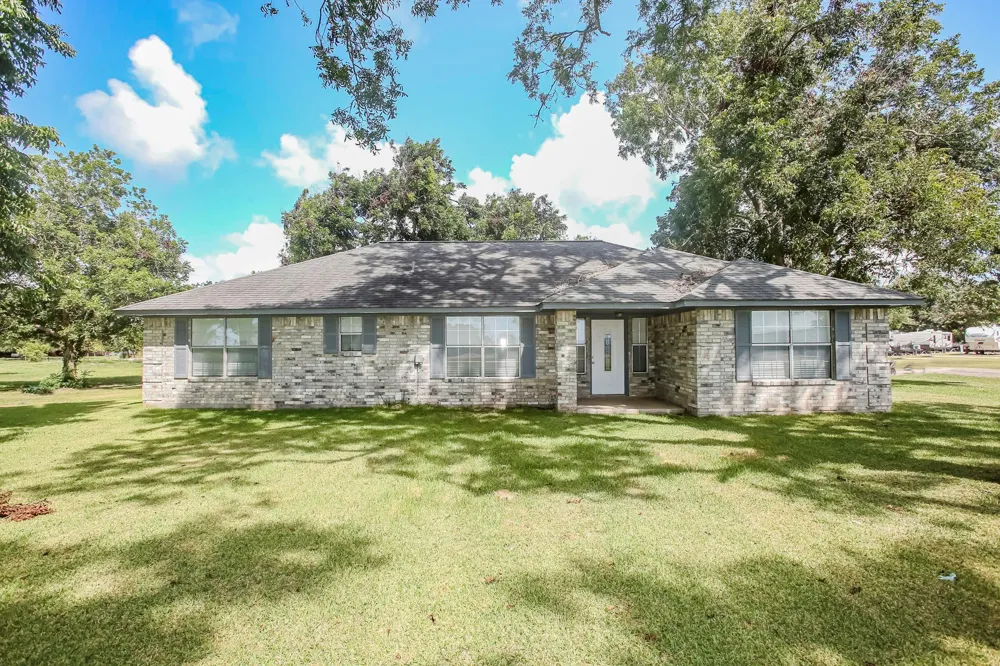 234 County Road 285 Sargent, TX 77414