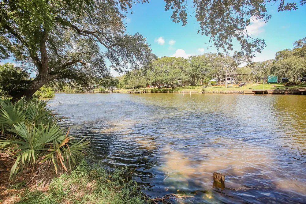 234 County Road 285 Sargent, TX 77414