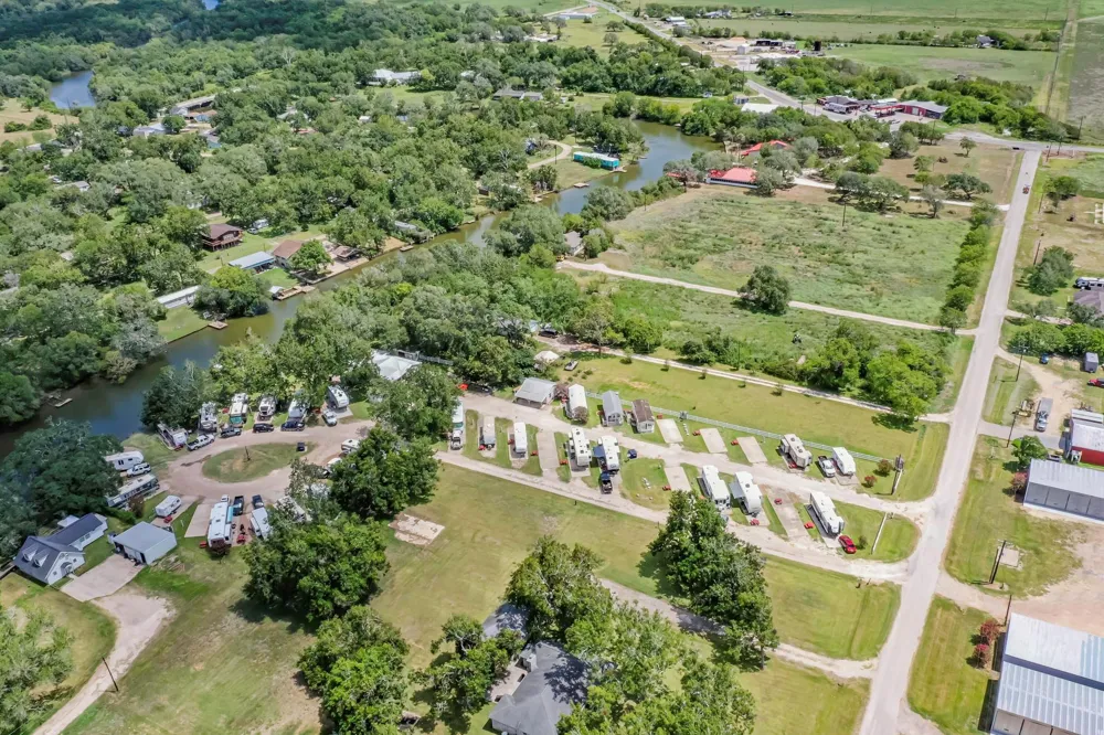 234 County Road 285 Sargent, TX 77414