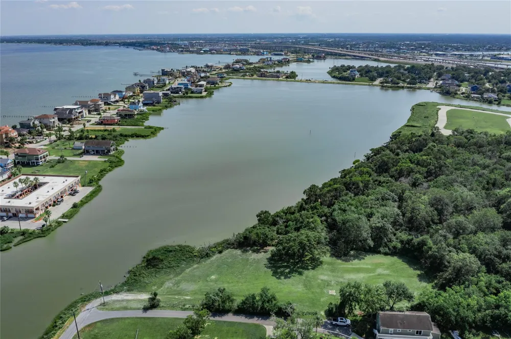 1917 Clopper Street Seabrook, TX 77586