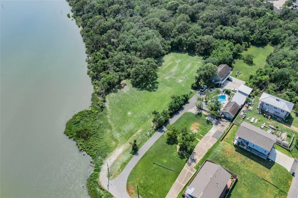 1917 Clopper Street Seabrook, TX 77586