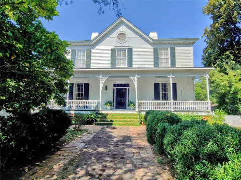 414 Spring Street