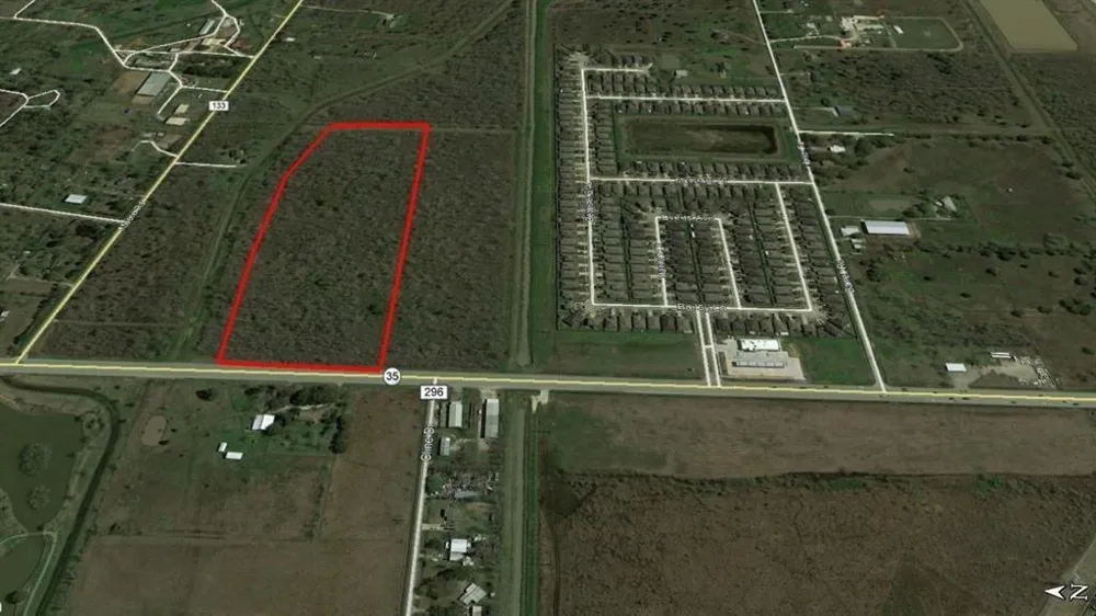 5675 Highway 35 Alvin, TX 77511