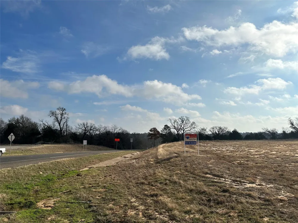 3 Feeder 164 Buffalo, TX 75831