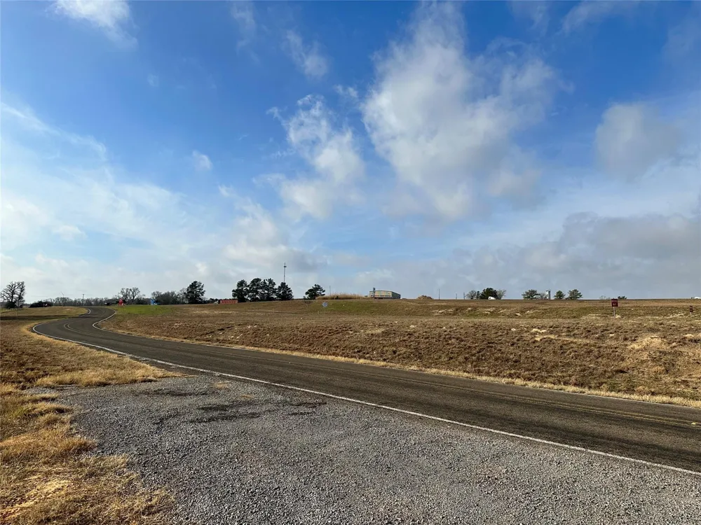 3 Feeder 164 Buffalo, TX 75831