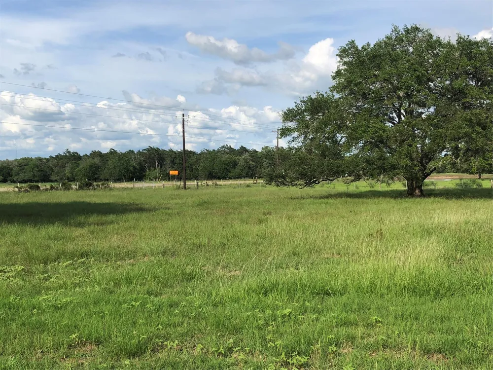 154 Pvt 1671 Hallettsville, TX 77964