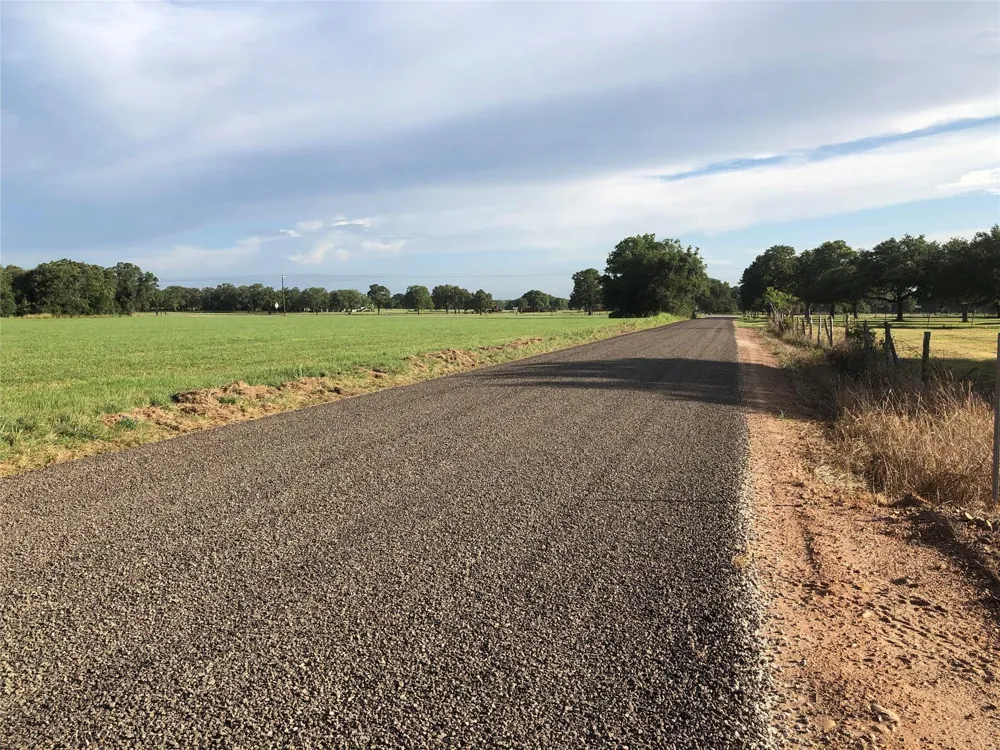 154 Pvt 1671 Hallettsville, TX 77964