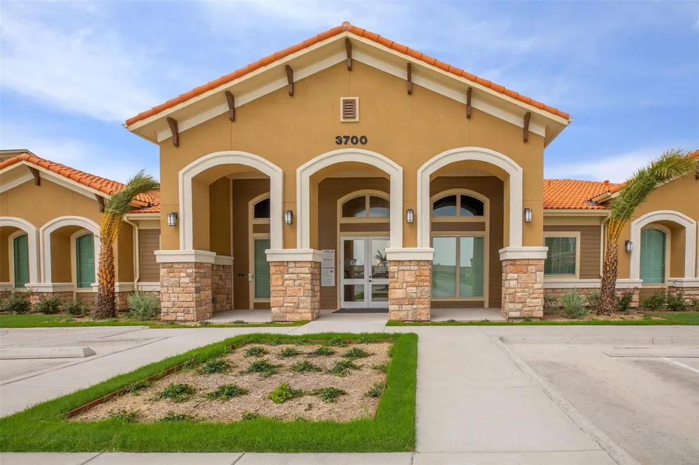 3700 K Center McAllen, TX 78501